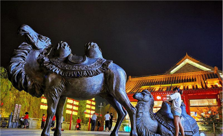 洛阳铜驼暮雨文化街区夜景灯光全新亮相