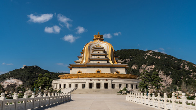 【新闻图片】昕诺飞采用Color Kinetics灯具及霓裳屏引入天光概念,点亮普陀山观音圣坛-1 【新闻图片】昕诺飞采用Color Kinetics灯具及霓裳屏引入天光概念,点亮普陀山观音圣坛-1